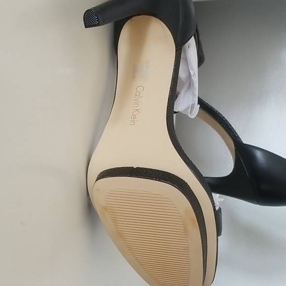 Calvin Klein  shoes NWT - Picture 4 of 4
